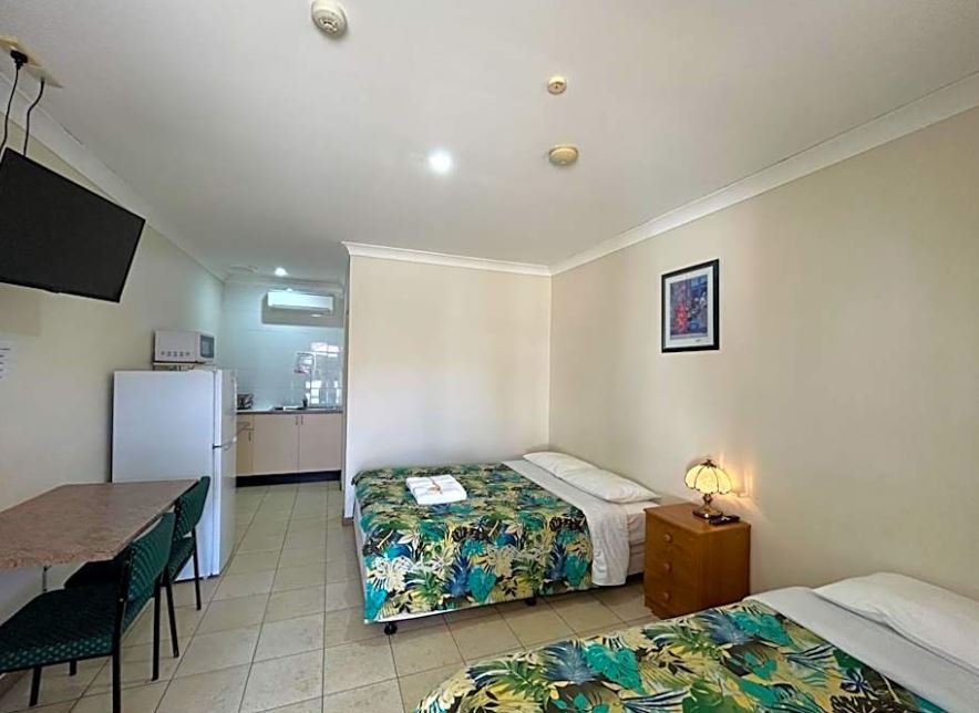 iGrand Motel gallery photograph