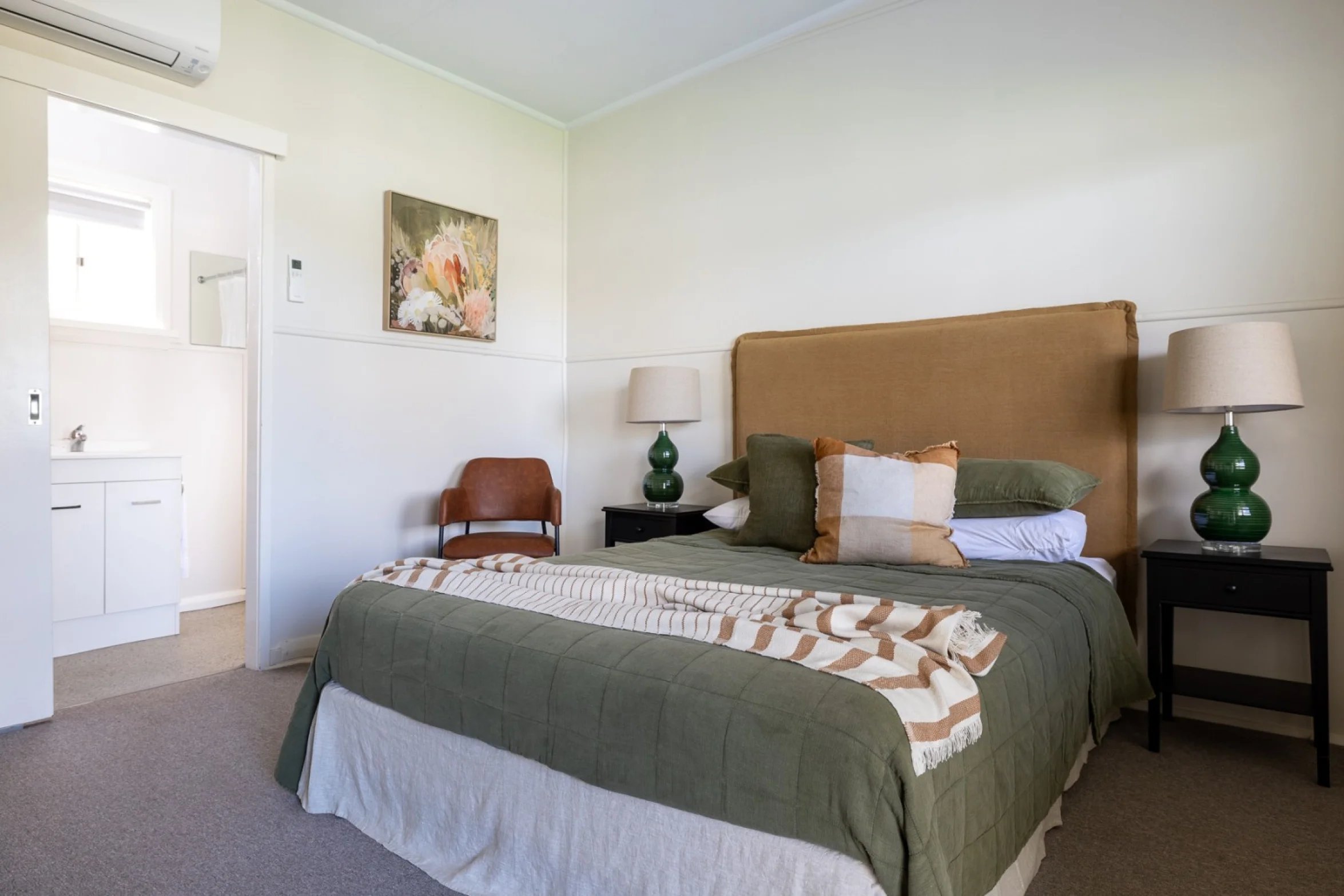 Pally Pub, Motel & Caravan Park