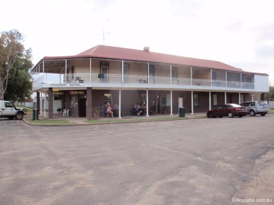 Pioneer Hotel Boomi